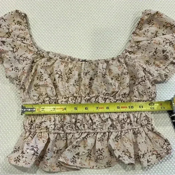 ✨NWT Moa Moa XS Smocked Y2K Ruffle Crop Top Puff Short Sleeve Floral Babydoll - Picture 3 of 7